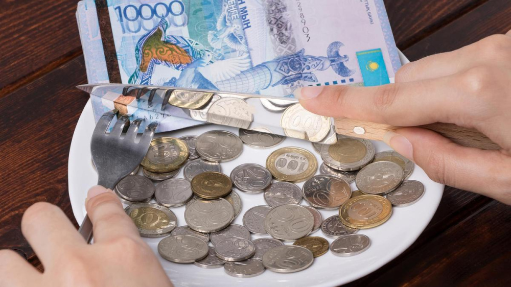В каких регионах Казахстана тратят больше всего денег на еду