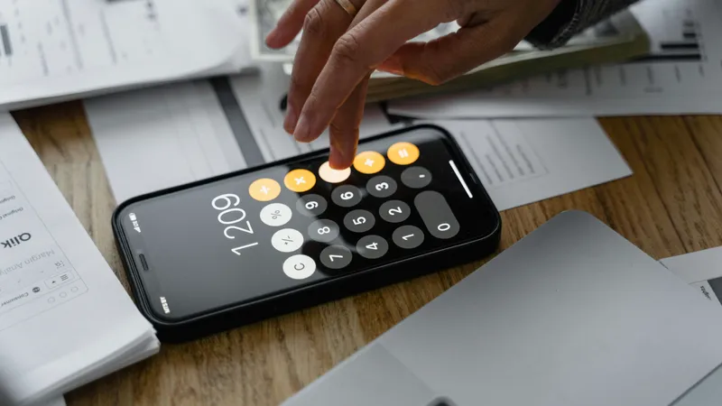 Казахстанцам напомнили важные детали по уплате таможенных пошлин и налогов