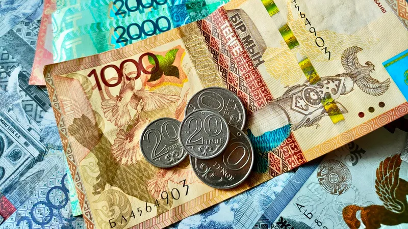 Совет от Нацбанка: что делать со старыми купюрами, если их не принимают в магазине