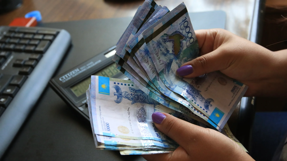 Расходы казахстанцев растут быстрее, чем доходы – аналитики