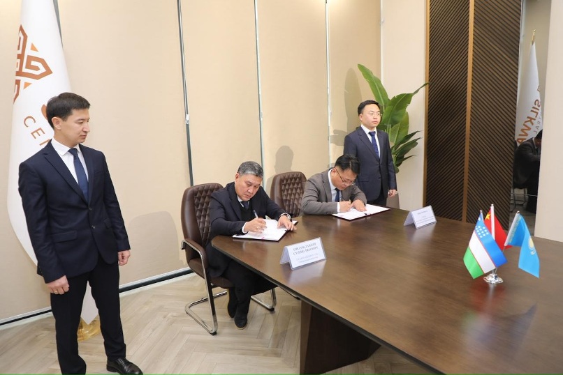 Казахстан и Узбекистан переходят к реализации стратегического логистического хаба