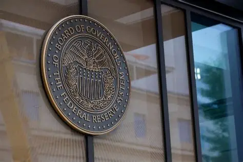 ФРС США в третий раз решила не менять ставку